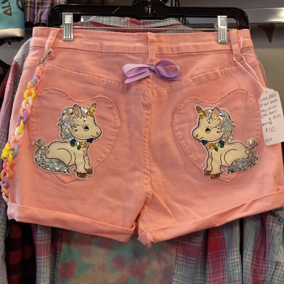 Heart butt-pocket unicorn w/pearl accents custom OOAK Rage shorts! Kawaii SOLD - Picture 7 of 7